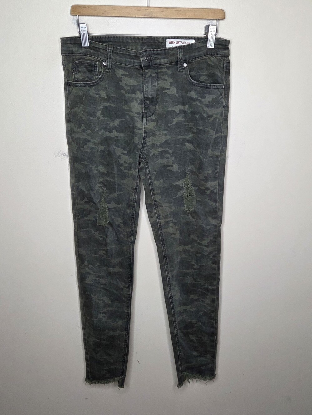 Wish List Dark Olive Green Camo Skinny Distressed Jeans Size Large Grunge Edgy
